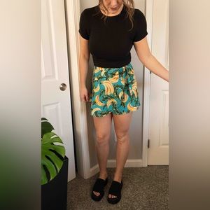 Show Me Your Mumu banana tie skort shorts size medium